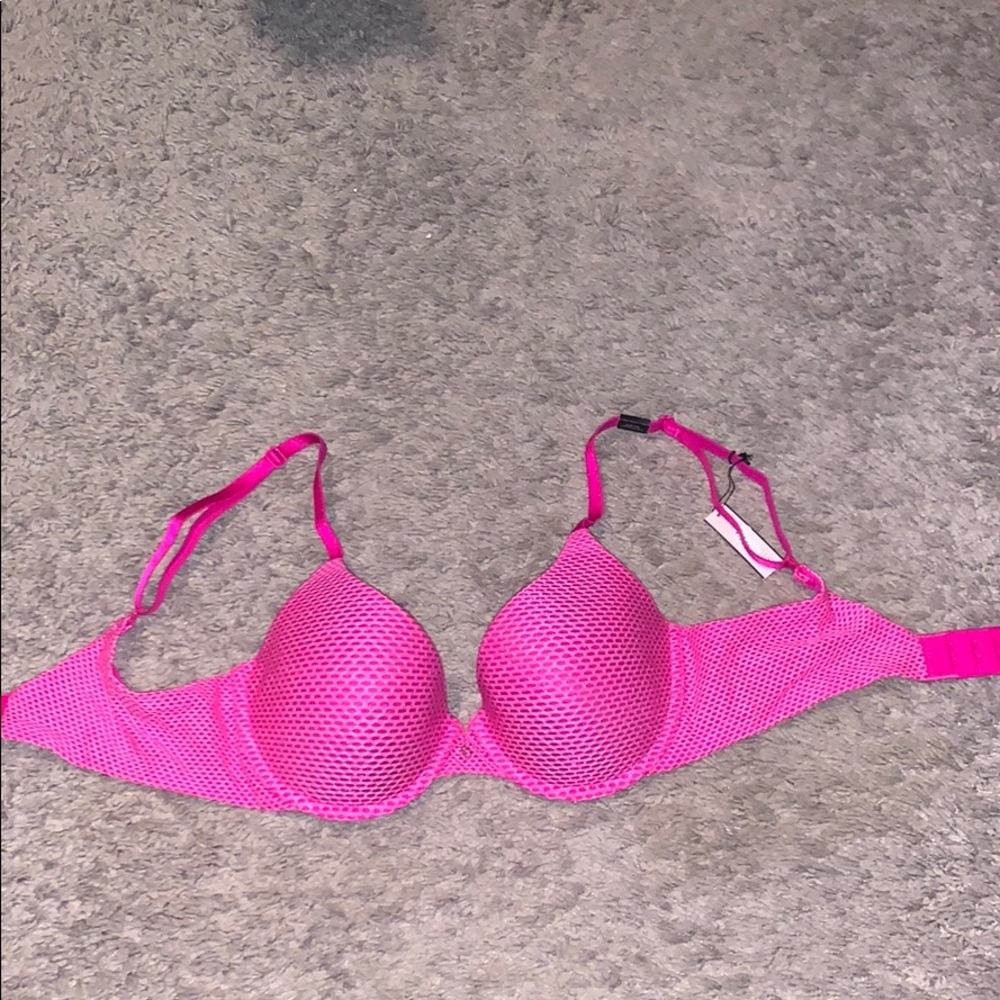 Brand new Victoria secret uplift Semi demi bra